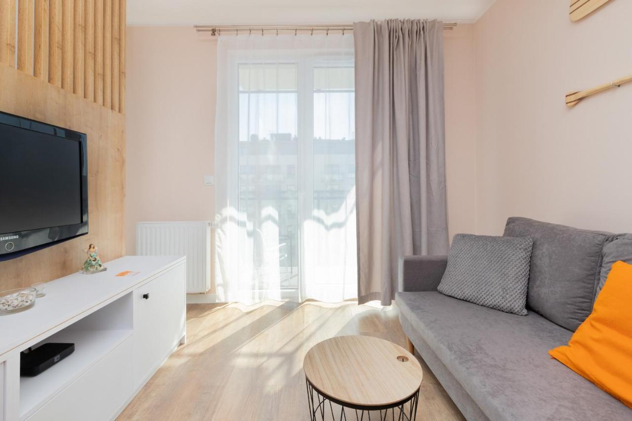 Osiedle Latarnikow Apartment With Parking Gdansk By Noclegi Renters Esterno foto