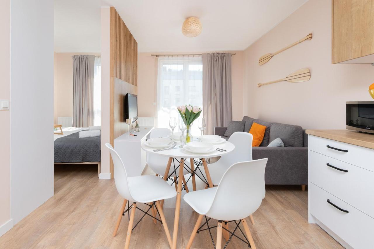 Osiedle Latarnikow Apartment With Parking Gdansk By Noclegi Renters Esterno foto
