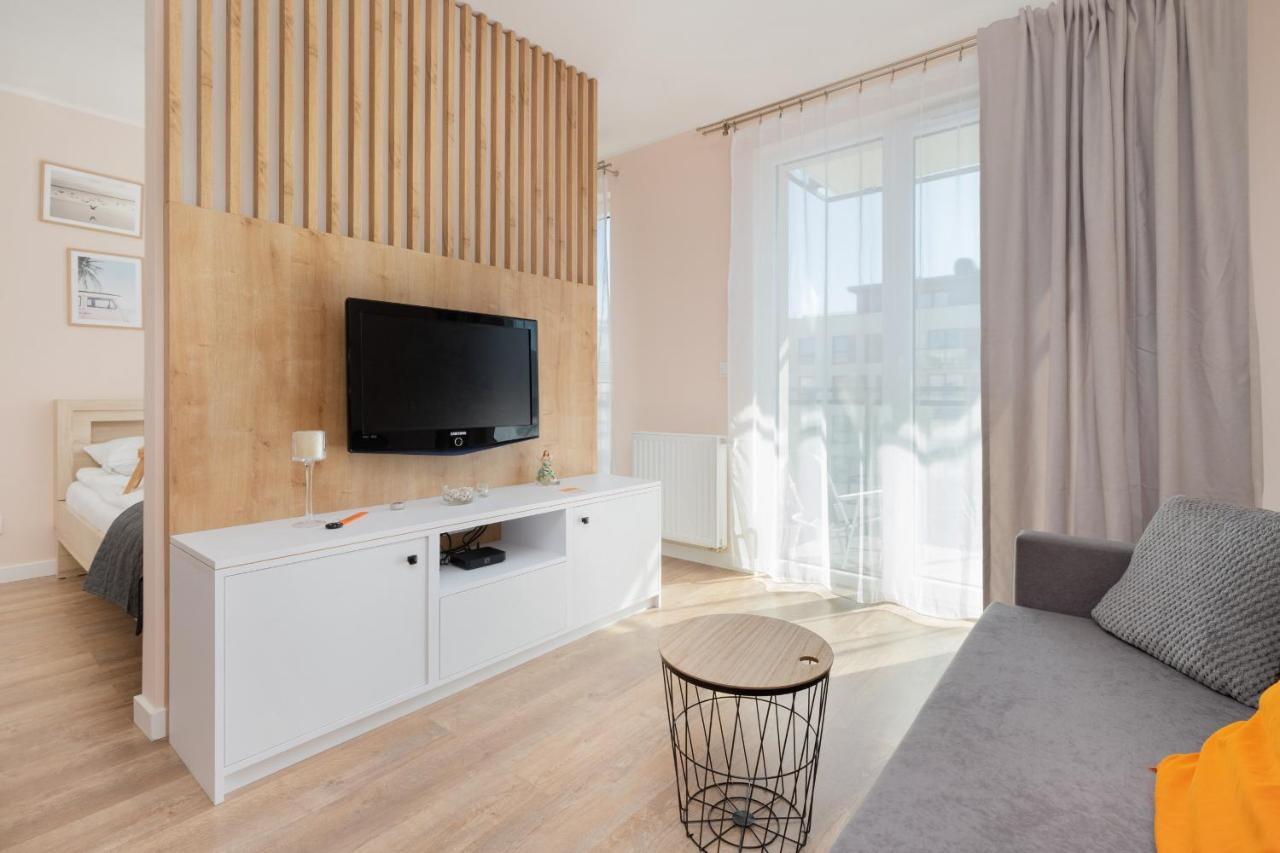 Osiedle Latarnikow Apartment With Parking Gdansk By Noclegi Renters Esterno foto