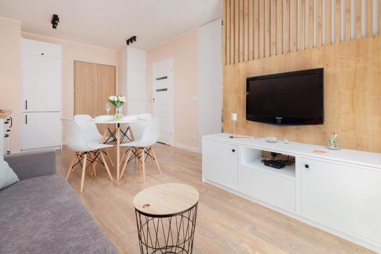 Osiedle Latarnikow Apartment With Parking Gdansk By Noclegi Renters Esterno foto