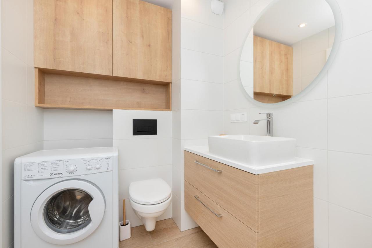 Osiedle Latarnikow Apartment With Parking Gdansk By Noclegi Renters Esterno foto